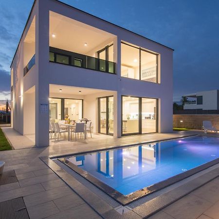 Luxury Villa Weiss - Malinska - Heated Pool - Central Floor Heating In Winter Eksteriør bilde