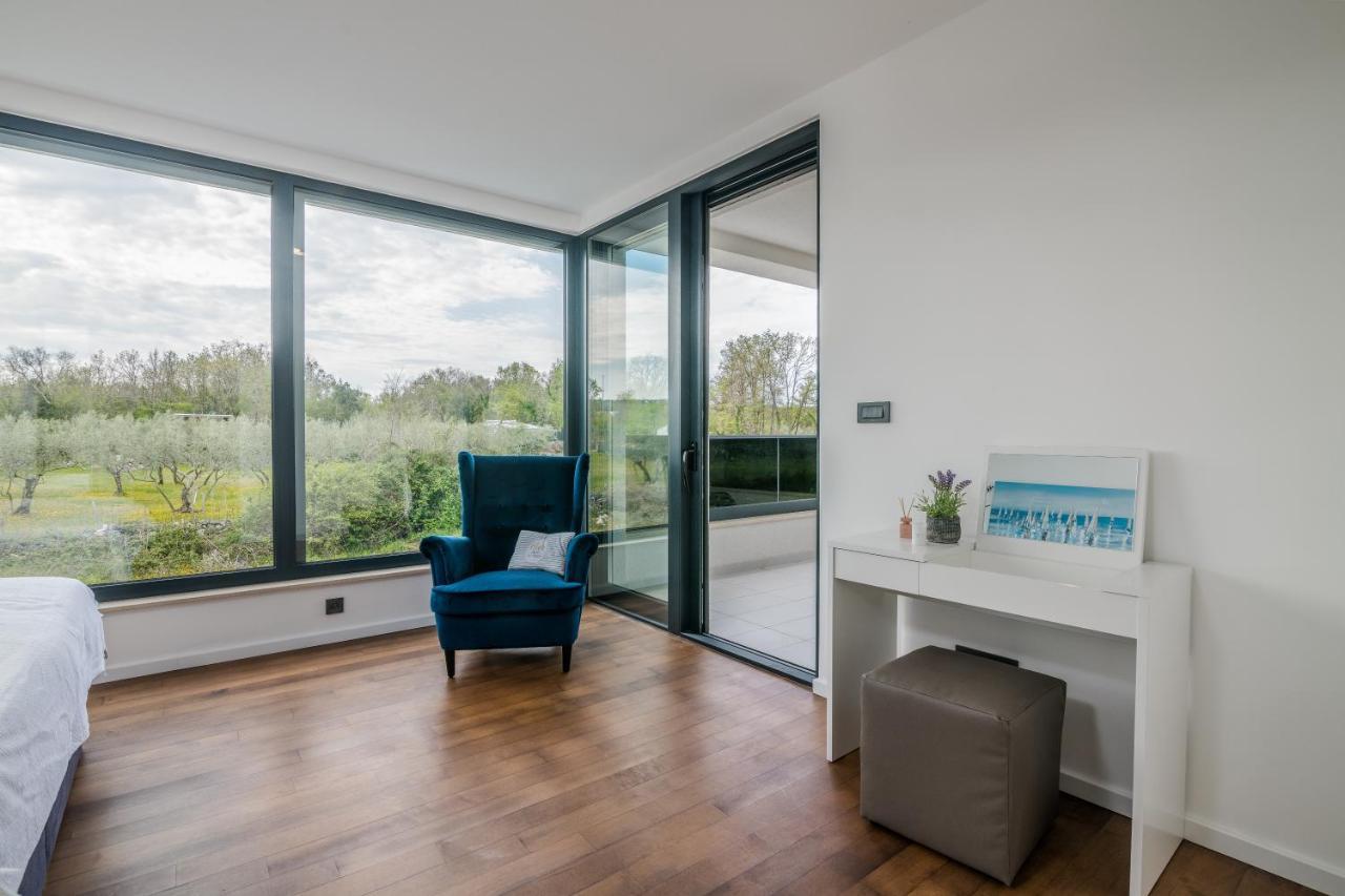 Luxury Villa Weiss - Malinska - Heated Pool - Central Floor Heating In Winter Eksteriør bilde